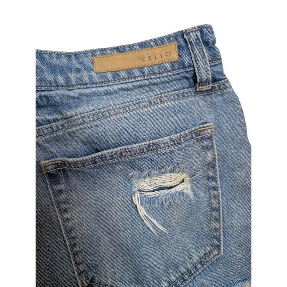 CELLO Jean Shorts Women's M Light Wash Distressed High Rise Cut Off Fray Hem - Picture 4 of 6